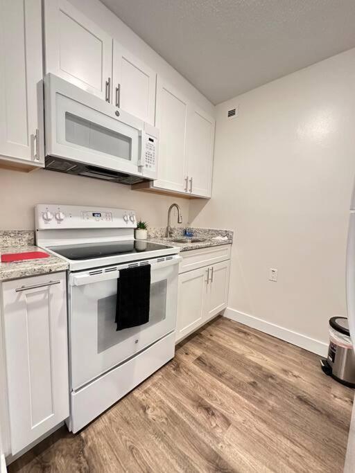 Cozy 1 Bedroom Apartment In Downtown Gadsden, Al Exterior photo